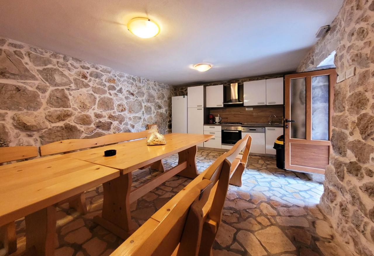 Luxury Villa Poquito Zagvozd Esterno foto