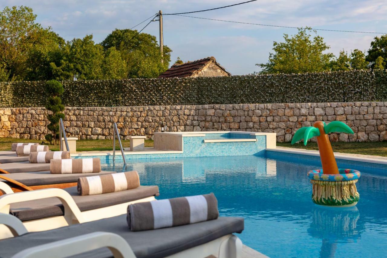 Luxury Villa Poquito Zagvozd Esterno foto